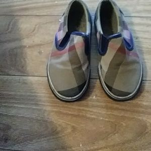 Burberry shoes for kids size 10.5(26)